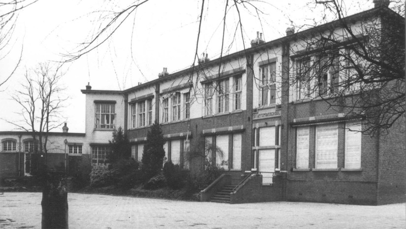 De voormalige St. Antoniusschool, later de Jongerensoos Doornroosje, 16/4/1970 (Persbureau Gelderland via F21473 RAN CCBYSA Auteursrechthouder J.F.M. Trum)