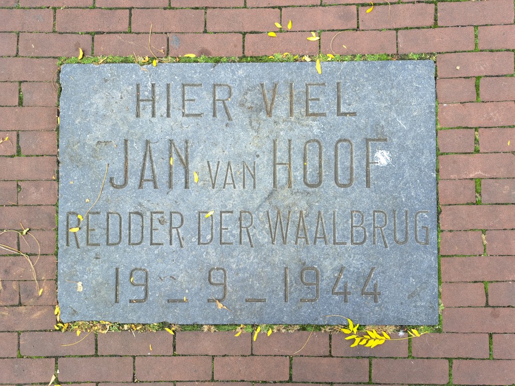 Plaquette Jan van Hoof Ivensplein (september 2024)