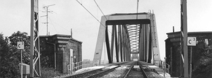 Een overzicht van de Spoorbrug, juni 1984 (Rijksdienst voor Monumentenzorg via F56735 RAN CC0)