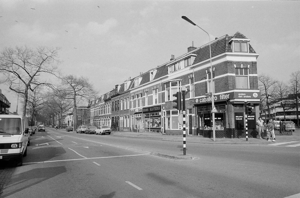 brans-krayenhofflaan-337-339-341-1985-ber-van-haren-ran
