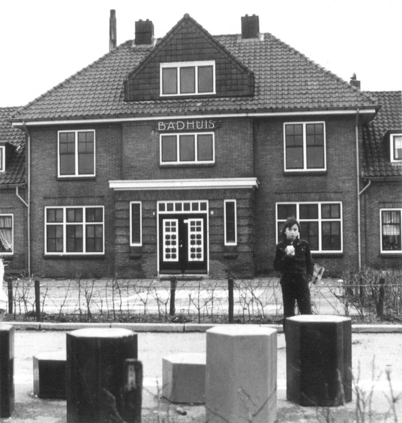Badhuis Maasplein in 1975 (foto: Jan Cloosterman via RAN F29505)