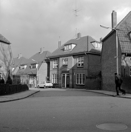 Badhuis Tulpstraat architect J.C. Hermans Woningvereeniging Nijmegen