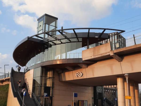 Station Nijmegen Lent