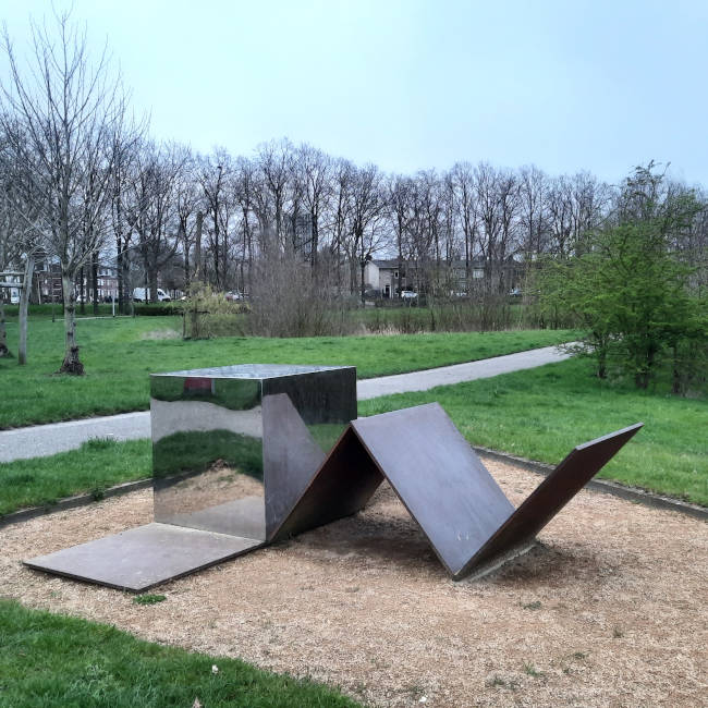Kubus met Uitslag, Gerard van Walraeven locatie Westerpark Nijmegen