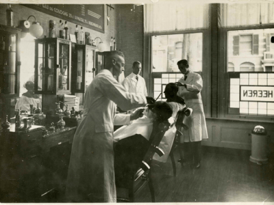 Dames- en Heerenkapsalon W.C.G. Münchau architect de&nbsp;Haas