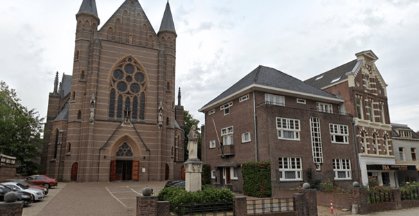 Maria Geboorte Kerk Berg en Dalseweg 42 architect Kaiser Kaijser Monument