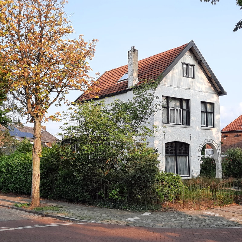 Emmalaan 10 Nijmegen voorheen Emmalaan 5. Achitect is Oscar Leeuw, gebouwd in 1902 1903