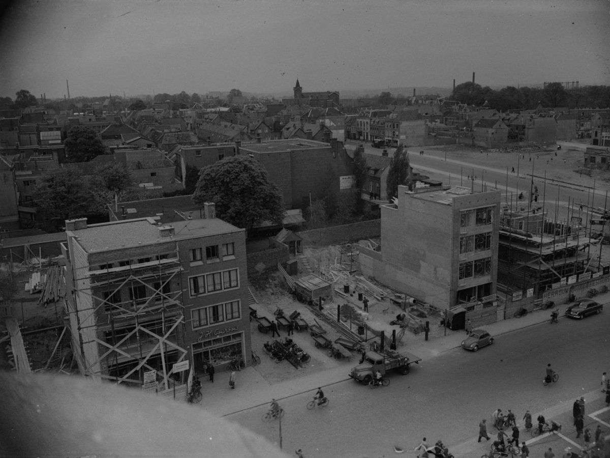 Plein 1944: Courbois Herbouwt in&nbsp;1951