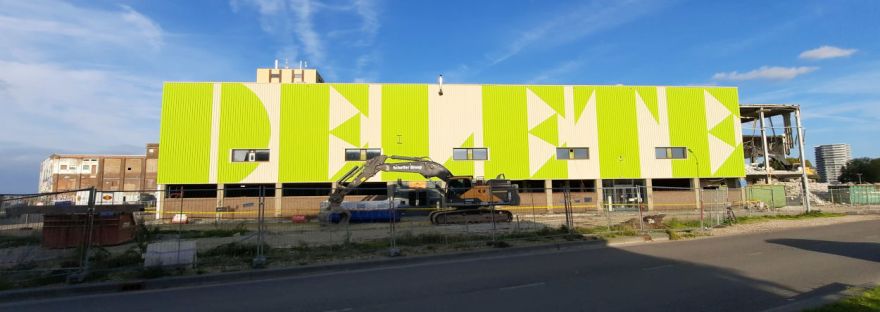 Honig fabriek Delete met sloopkraan Carla Dijs