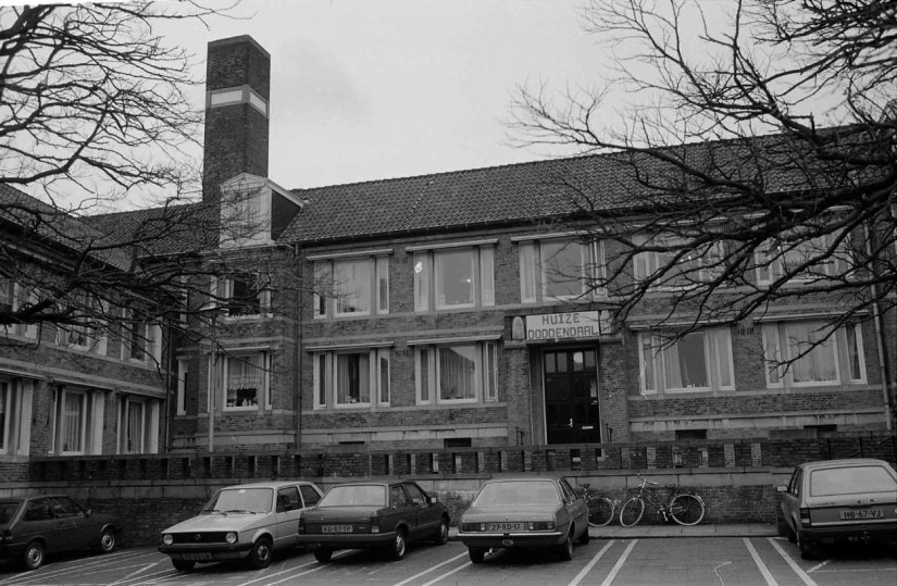 Bejaardenhuis Doddendaal, 24 november 1986 (Ber van Haren via KN14220-27 RAN CC0 Auteursrechthouder: Gemeente Nijmegen)