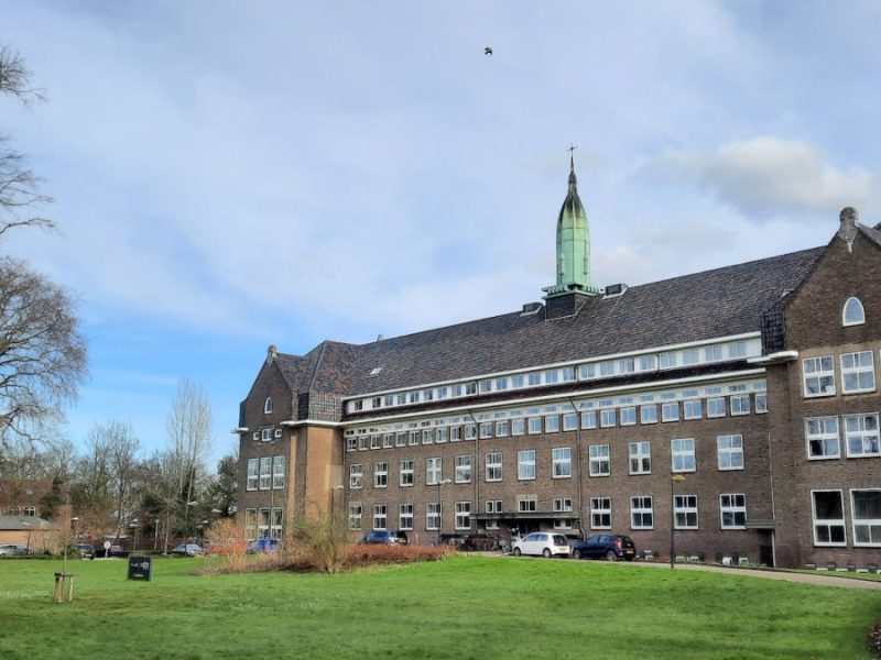 Hees: Rijke Historie, Groene Omgeving en Bezienswaardigheden