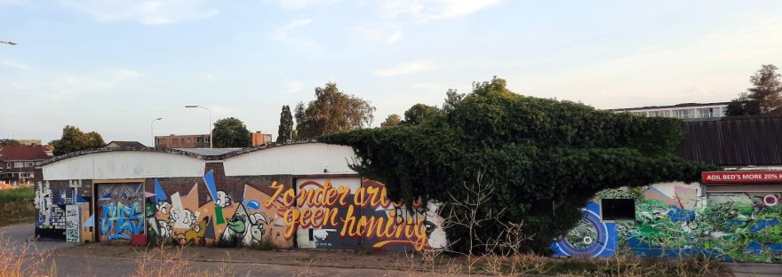 Zonder arbeid geen honing (juli 2023) Coflectief Verfbaar, Lijnbaanstraat/Waalbanddijk