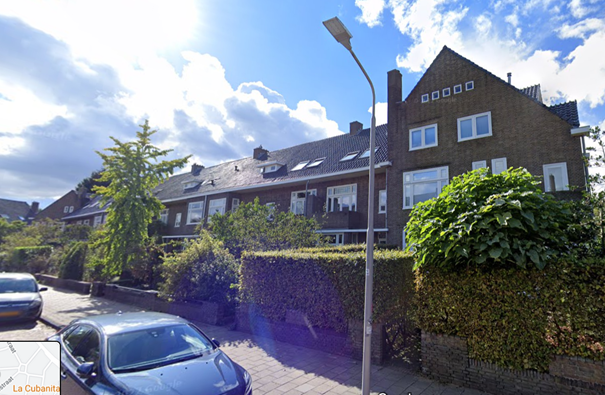 Madoerastraat 2 (rechts) t/m 24 (Google Streetview) architecten Meerman en van der Pijl uit 1934