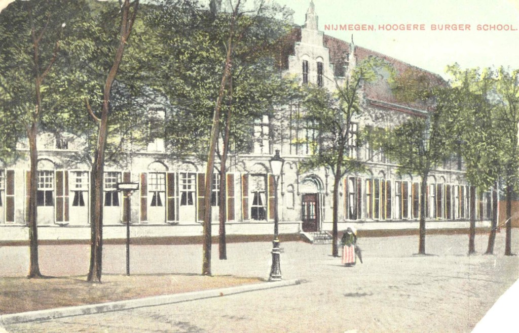 De Gemeentelijke Hogere Burgerschool (HBS) op de hoek met de Stieltjesstraat, 1907 (F19576 RAN)