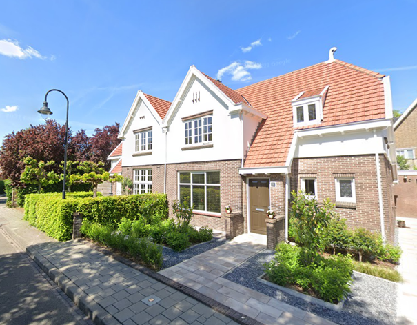 Dr. Hermanslaan 3-5, mei 2019 (Google Streetview) architect Estourgie