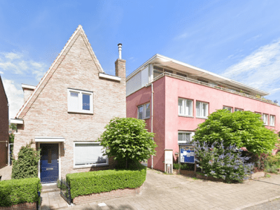 De Geschiedenis van Hatertse Veldweg 284: van Fabriek voor Poetsmiddelen tot Boeddhistisch&nbsp;Centrum