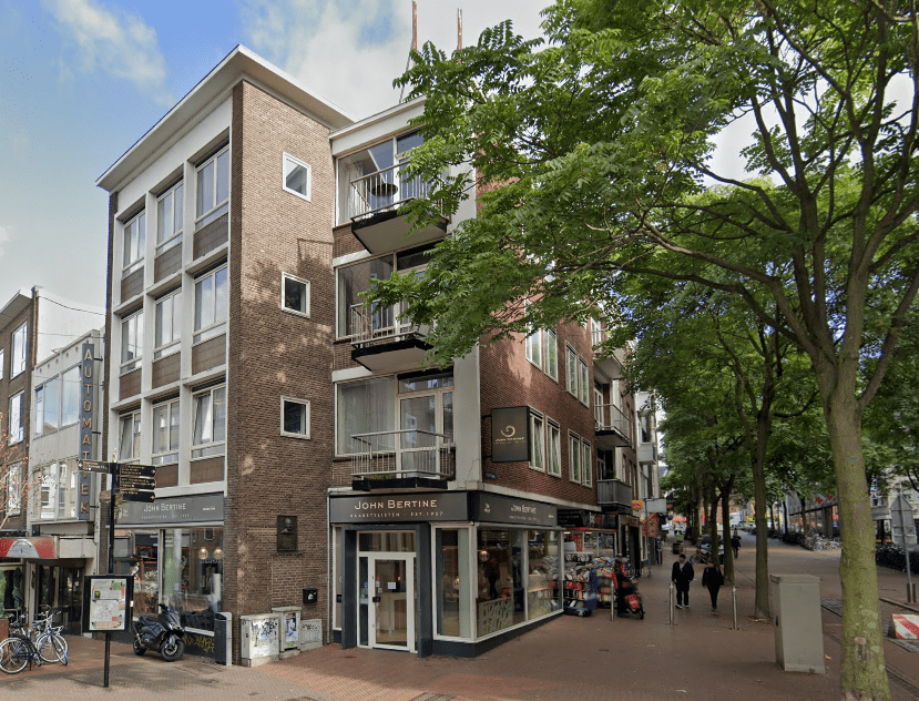 Hoek Houtstraat-Augustijnenstraat, september 2022 (Google Streetview)