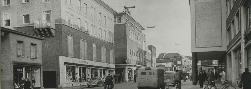 Nickel en Au Bon Marché, architect Okhuysen, 1953-1955 (JFM Trum via F42033 RAN CCBYSA)