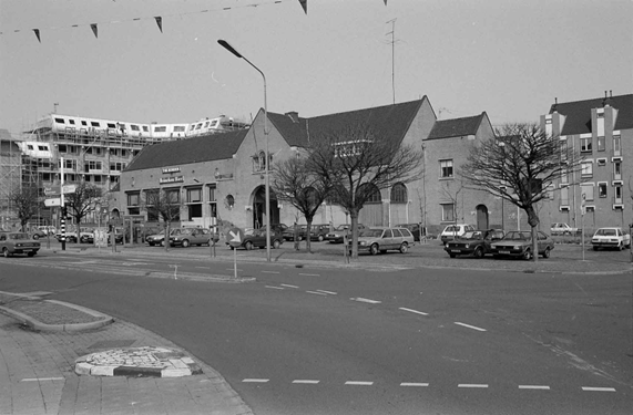 Het Restaurant Terminus aan de Lange Hezelstraat, 1987 (Ber van Haren via KN14150-13 CC0)