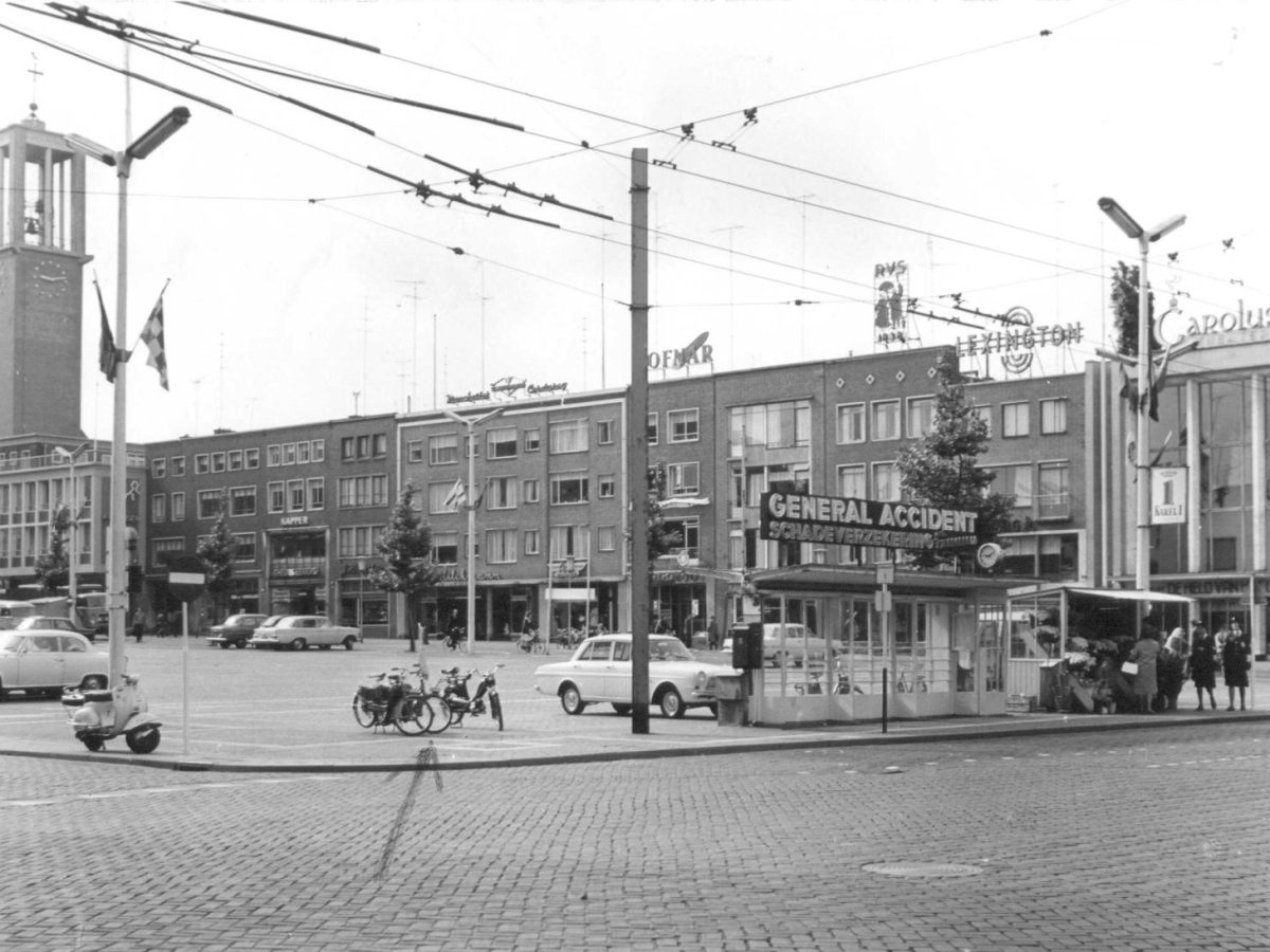 Hilckmann: De Heropening op Plein 1944 in&nbsp;1956