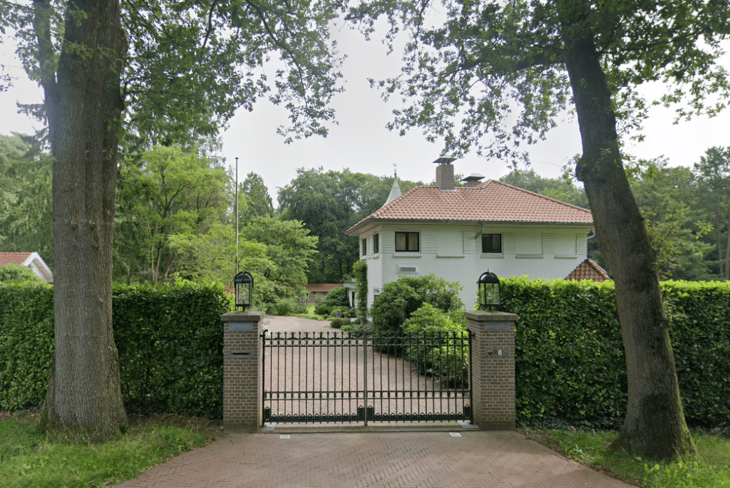 Louisewseg 15, Google Streetview (augustus 2023)