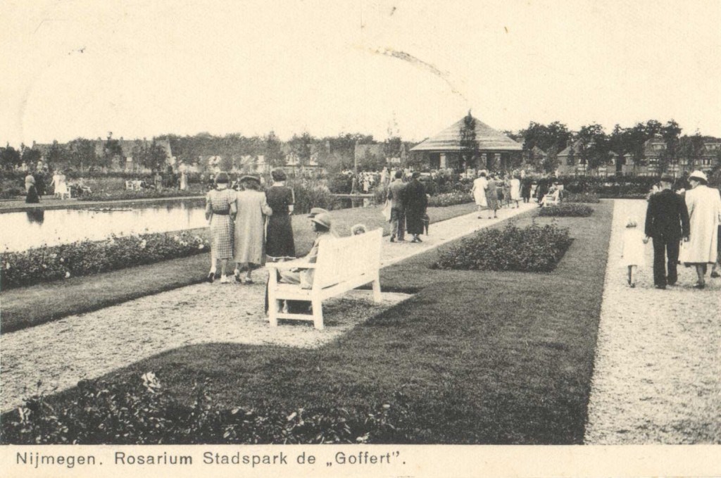 Het Rosarium in het Goffertpark, 1938-1940 (F57323 RAN)