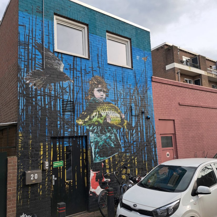 Something fishy going on Pipsqueak was here, Zes Huizenhof (april 2024)