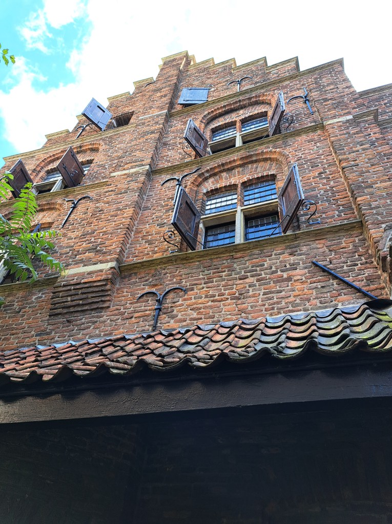 Besiendershuis vanuit het tuintje (Monumentendag 10-9-2024)