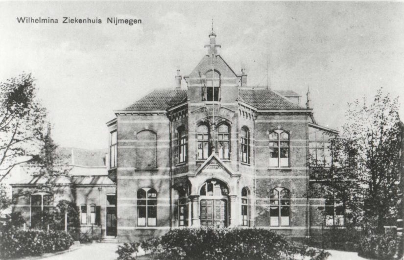 Het Wilhelmina Ziekenhuis, 1910 (F288561) Claas Noorduijnstraat 5 architect Semmelink