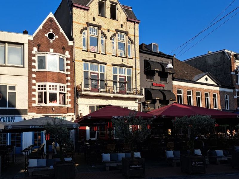 Kruidenierswinkel van Haaren, architect van der&nbsp;Waarden