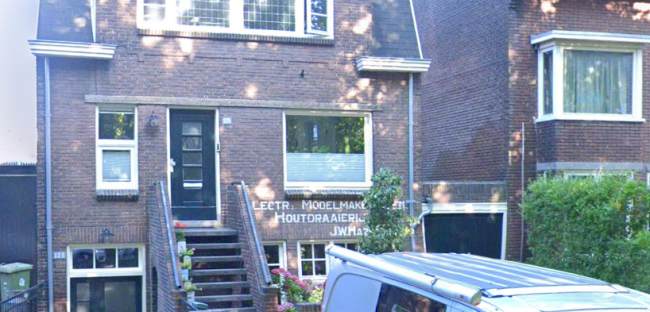 Modelmakerij en Houtdraaierij Hazelaar Eerste Oude Heselaan 126, augustus 2023 (Google Streetview)