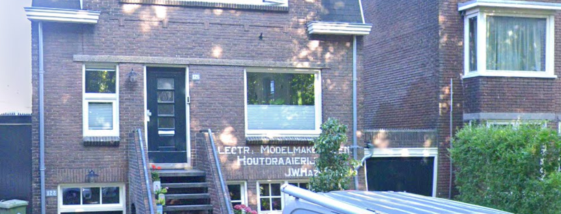 Modelmakerij en Houtdraaierij Hazelaar Eerste Oude Heselaan 126, augustus 2023 (Google Streetview)