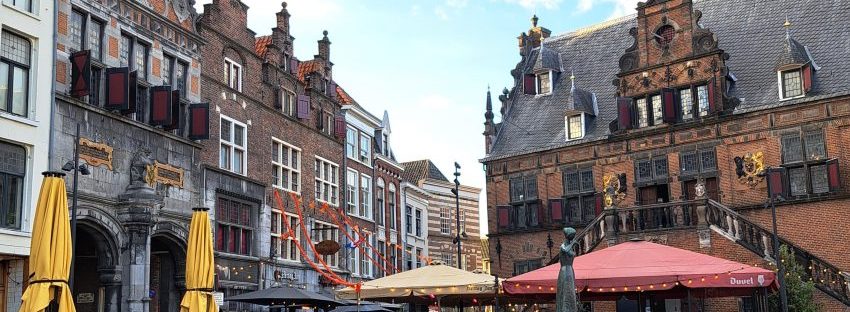 Grote Markt met Kerkboog (juli 2024)