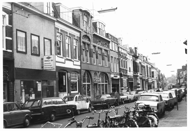 Van Welderenstraat 108-106, 1972 (Evert F. van der Grinten via F78722 RAN tevens Auteursrechthouder)