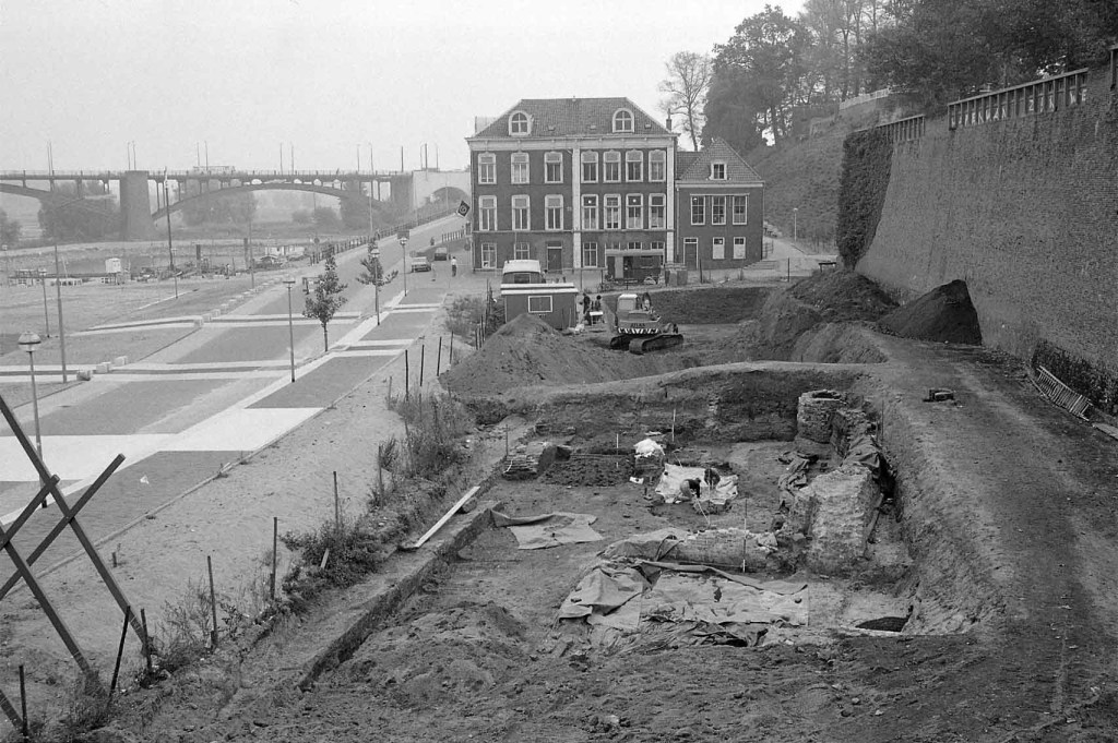 Archeologische opgravingen, 8/10/1986 (Ber van Haren via KN14246-25 RAN CC0)