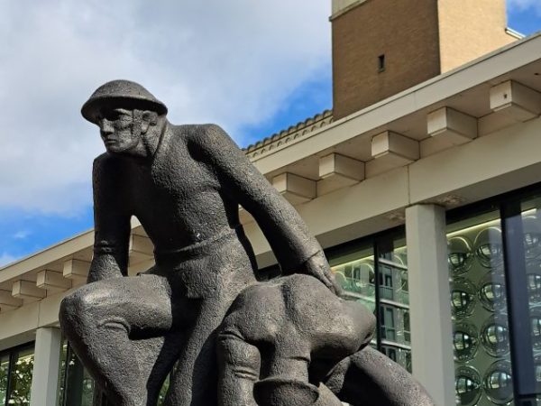 Monument Gevallen Soldaten uit Nijmegen van Jac Maris Plein&nbsp;1944