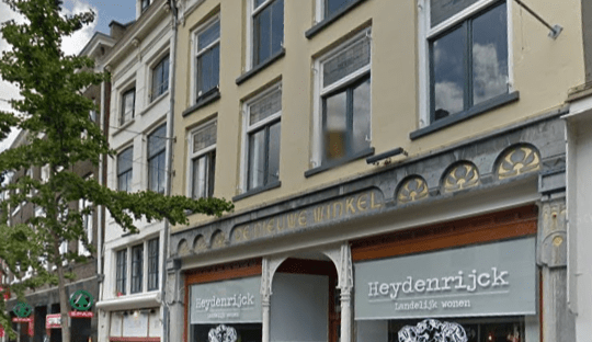 Lange Hezelstraat 10, "De Nieuwe Winkel", architect van de verbouwing Oscar Leeuw, juli 2019 (Google Streetview)