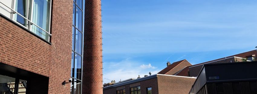 Fabrieksschoorsteen achter de Action, Graafseweg (oktober 2024)