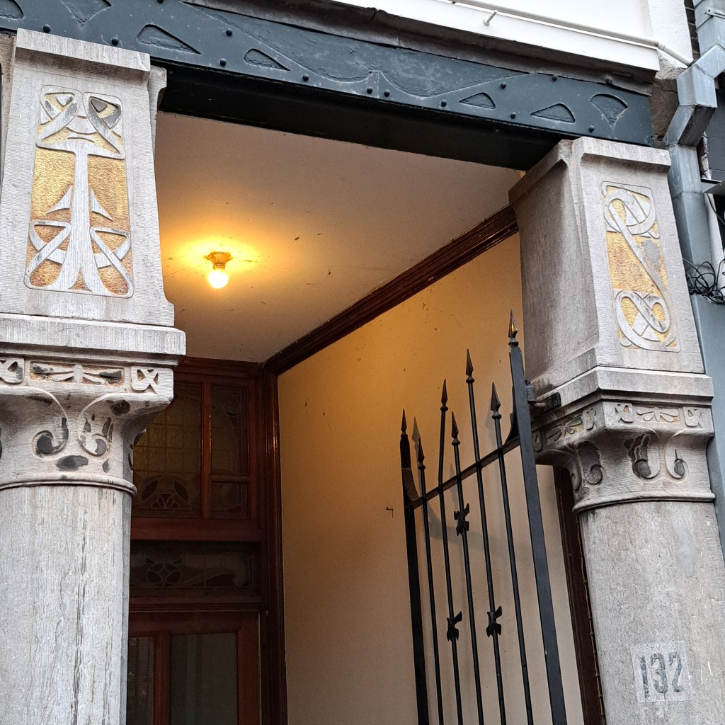 Ingang Van Welderenstraat 132 (oktober 2024)