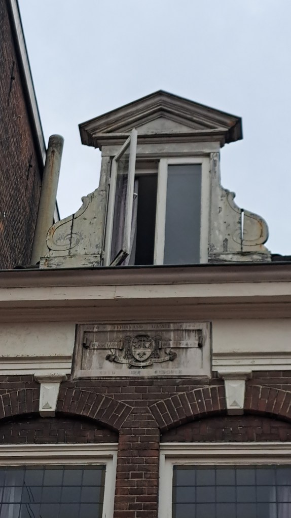 Gevelsteen geboortehuis bisschop Hamer, Molenstraat (november 2024)