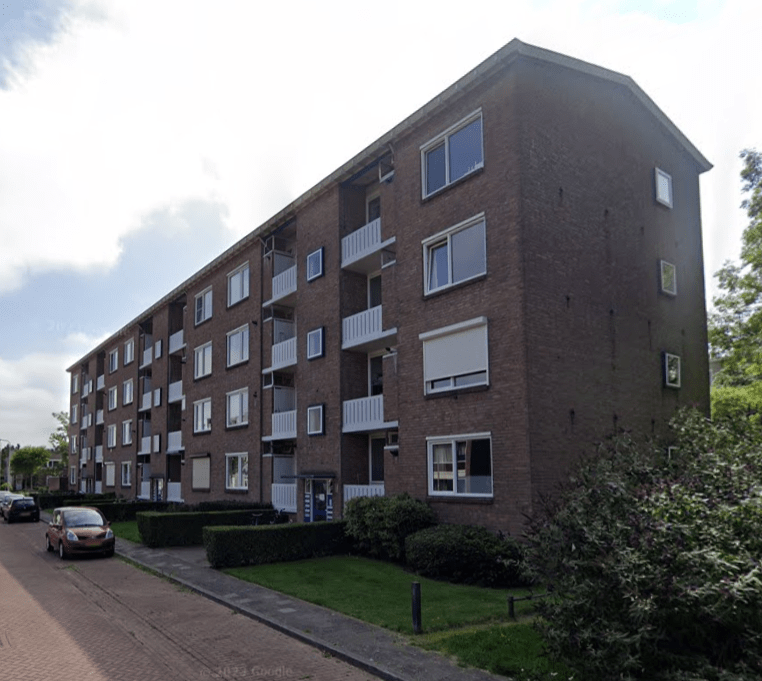 Heidevenstraat 103 t/m 151, architect van der Kloot, augustus 2023 (Google Streetview)