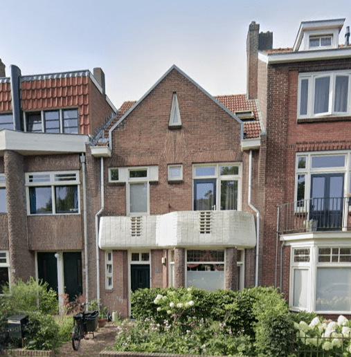 Ruisdaelstraat 32, architect van der Kloot, augtustus 2023 (Google Streetview)