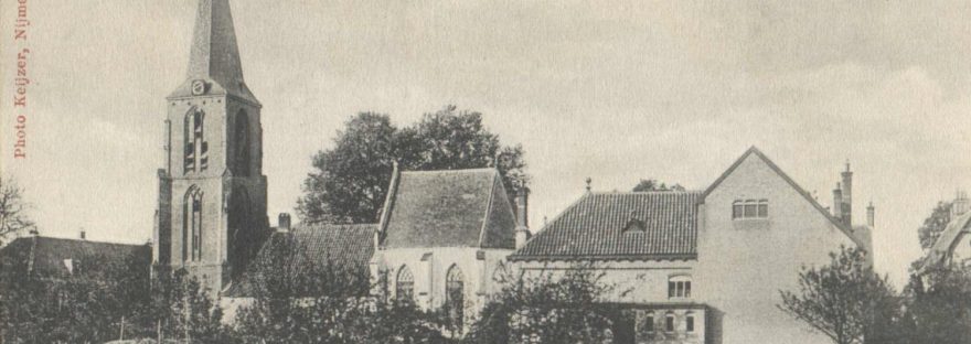 De Petruskerk en de zijgevel van de Lagere Land- en Tuinbouwschool, 1930 (Keijzer via F33265 RAN) Schependomlaan Hees
