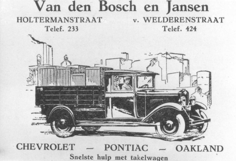 Een vrachtwagen van de firma van den Bosch en Jansen, Holtermanstraat en van Welderenstraat, 1930 (F53312 RAN)