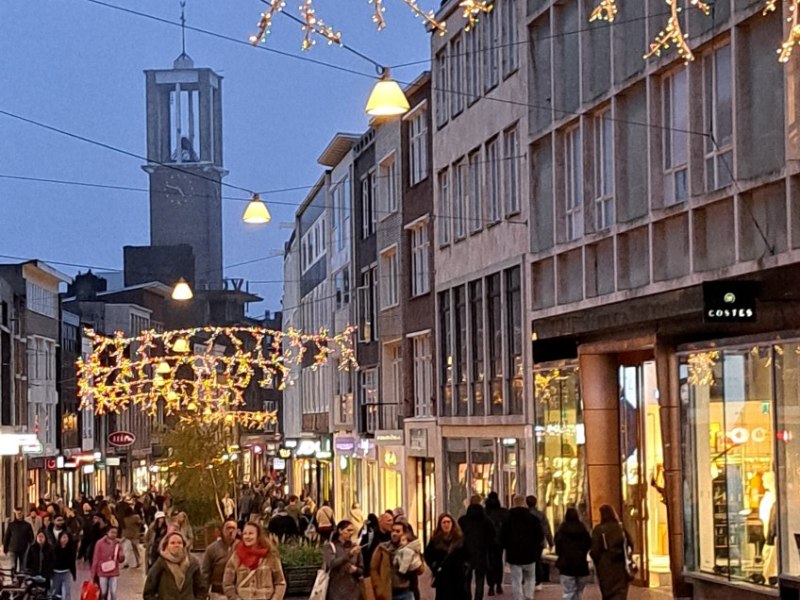 Geschiedenis, wederopbouw en architectuur van de&nbsp;Broerstraat