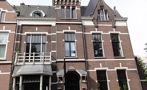 Kronenburgersingel 231, september 2010, Havang(nl), CC0, via Wikimedia Commons https://upload.wikimedia.org/wikipedia/commons/d/d9/Nijmegen_Rijksmonument_522972_woning_Kronenburgersingel_231.JPG
