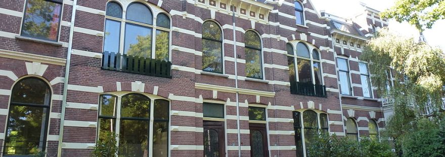 Kronenburgersingel 217 en 219, september 2013 (Havang(nl), CC0, via Wikimedia Commons) https://commons.wikimedia.org/wiki/File:Nijmegen_Kronenburgersingel_217-219-a-b-c.JPG