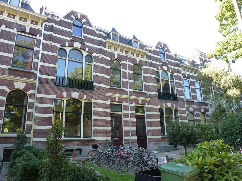 Kronenburgersingel 217 en 219, september 2013 (Havang(nl), CC0, via Wikimedia Commons) https://commons.wikimedia.org/wiki/File:Nijmegen_Kronenburgersingel_217-219-a-b-c.JPG