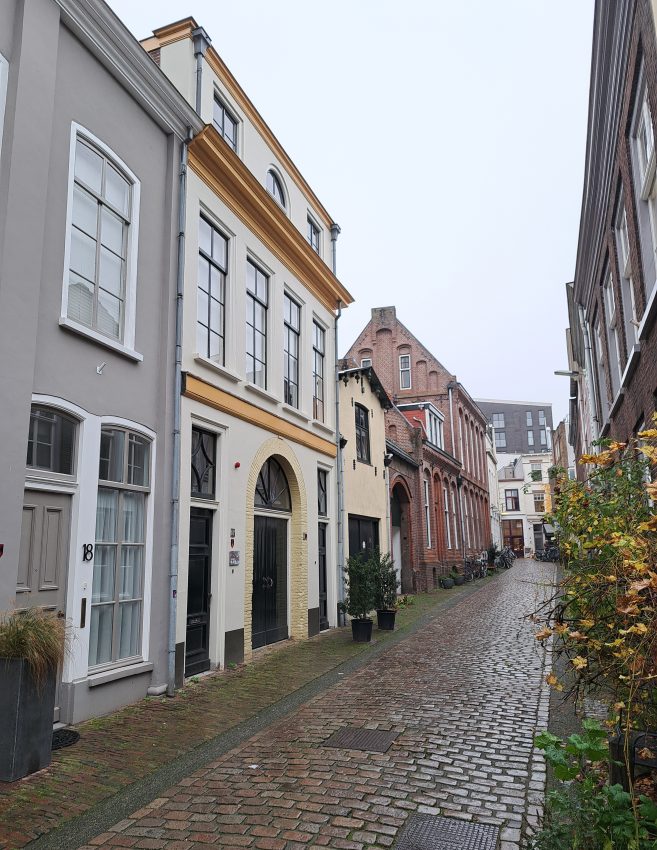 Begijnenstraat 16 en 16a (november 2025)