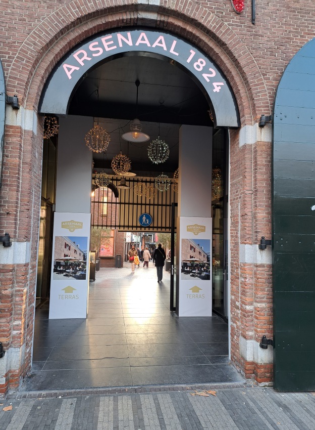 Doorbraak Arsenaal met zicht op Moenenstraat (november 2025)